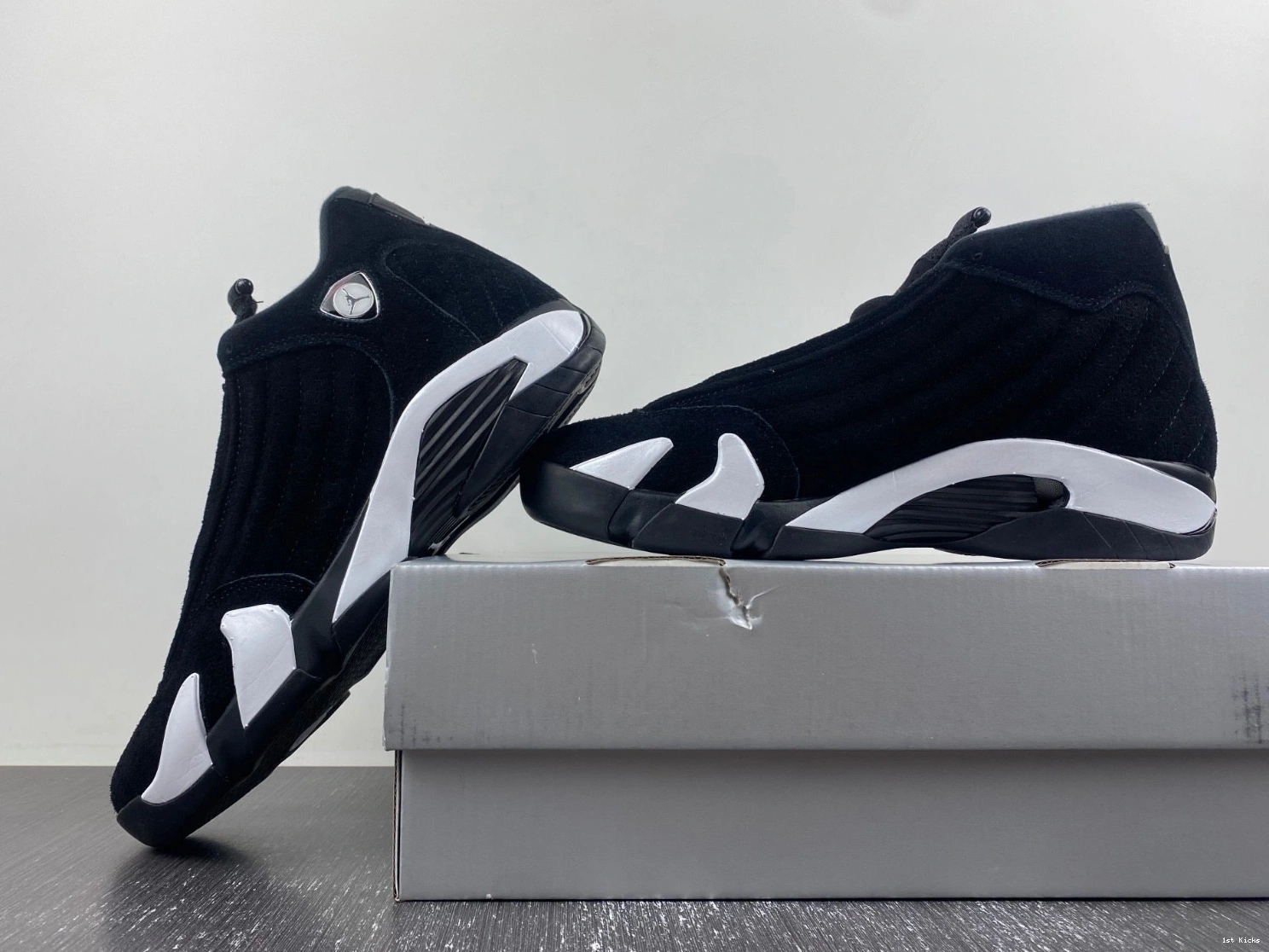 487471-016 Air Black White University Red 14 Jordan 0301